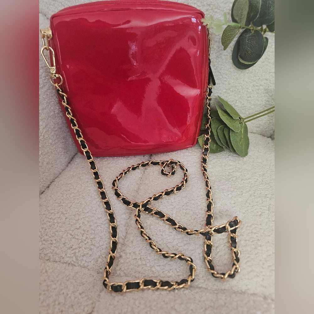 Dior: Red Pouch/bag - Picture 5 of 10